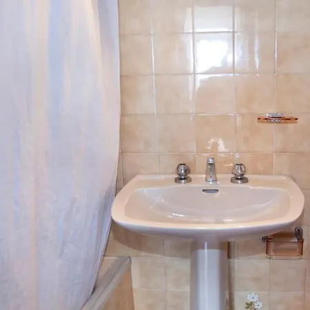 - 2 Bedrooms With Sea Views Young People Group Not Allowed - 06969 * Portonovo